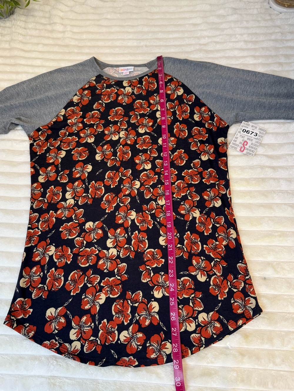 Lularoe Raglan Randy tee size small - Picture 5 of 9